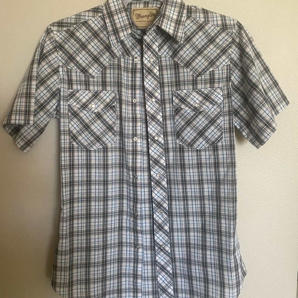 wrangler pearl snap button down
